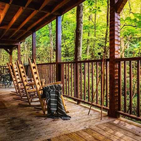 Creekside Smoky Mountains Villa
